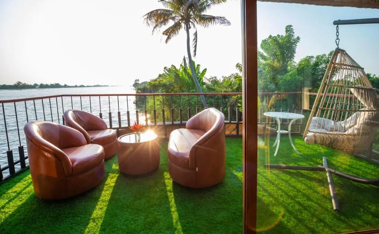 Cee Pee House Boats Hotel Alappuzha